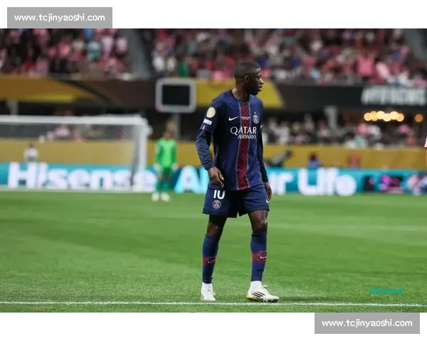 新星内维斯:从 C 罗到梅西,职业生涯的巅峰对决 新星内维斯:从 C 罗到梅西,职业生涯的巅峰对决